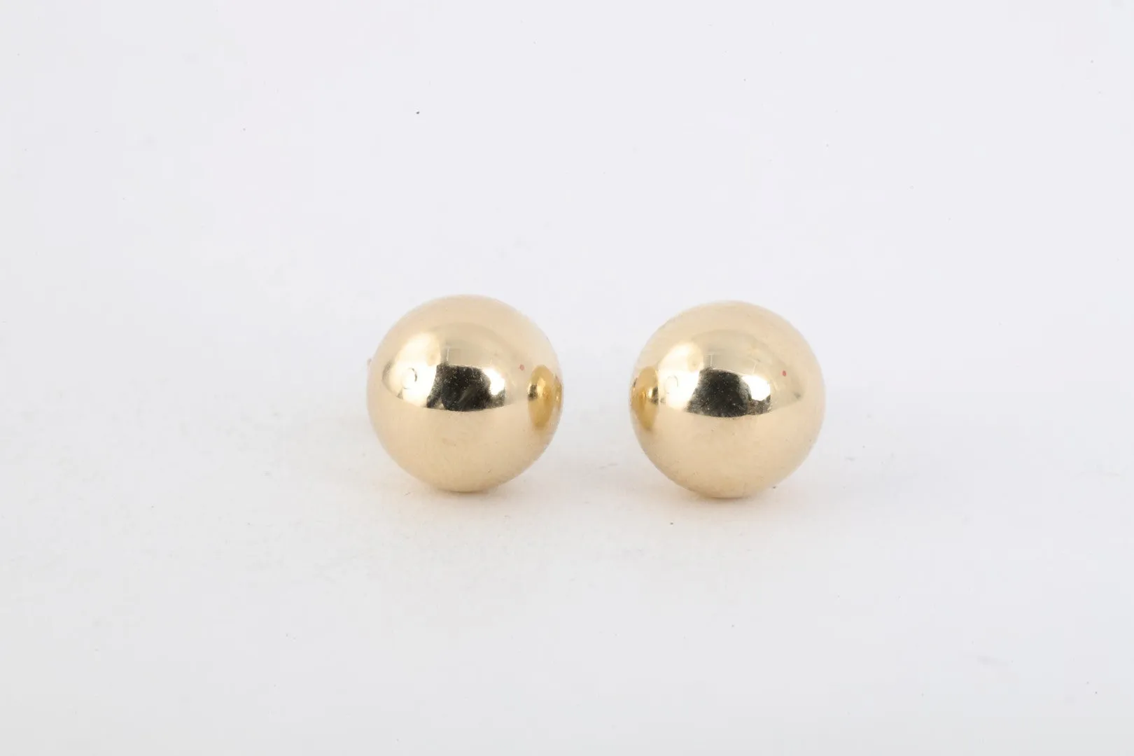 14k Yellow Gold Ball Stud Earrings (0.65g.)