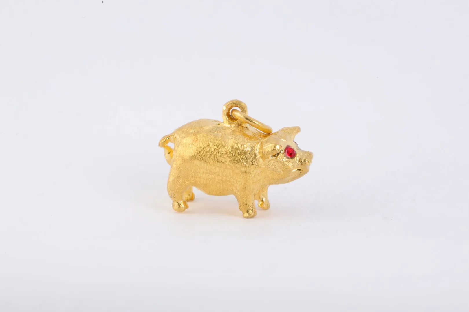 24k Yellow Gold Red Eye Pig Pendant (6.09g.)