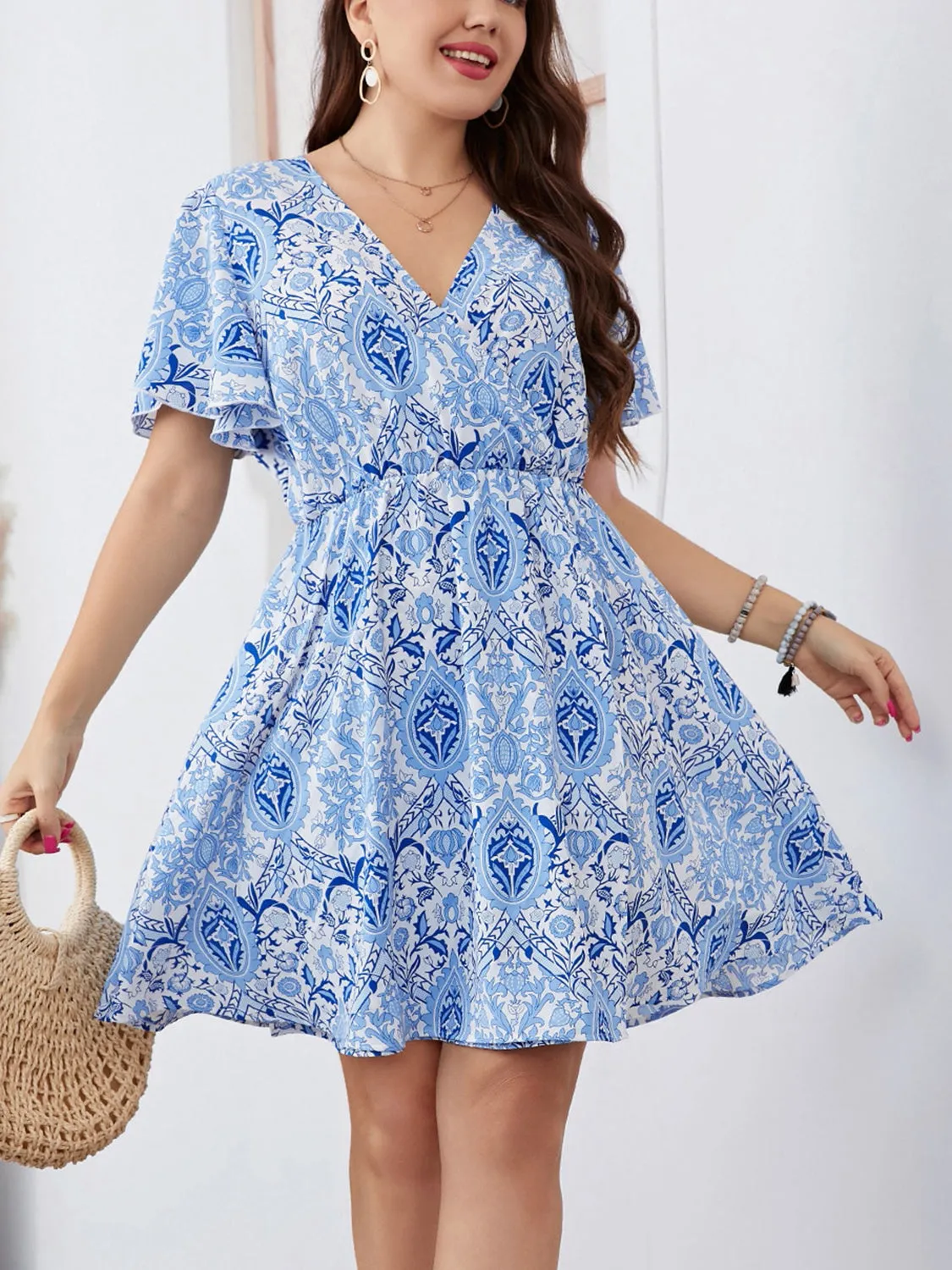 Beach Wedding Guest Attire: Women's Plus Size Flutter Sleeve Mini Dress