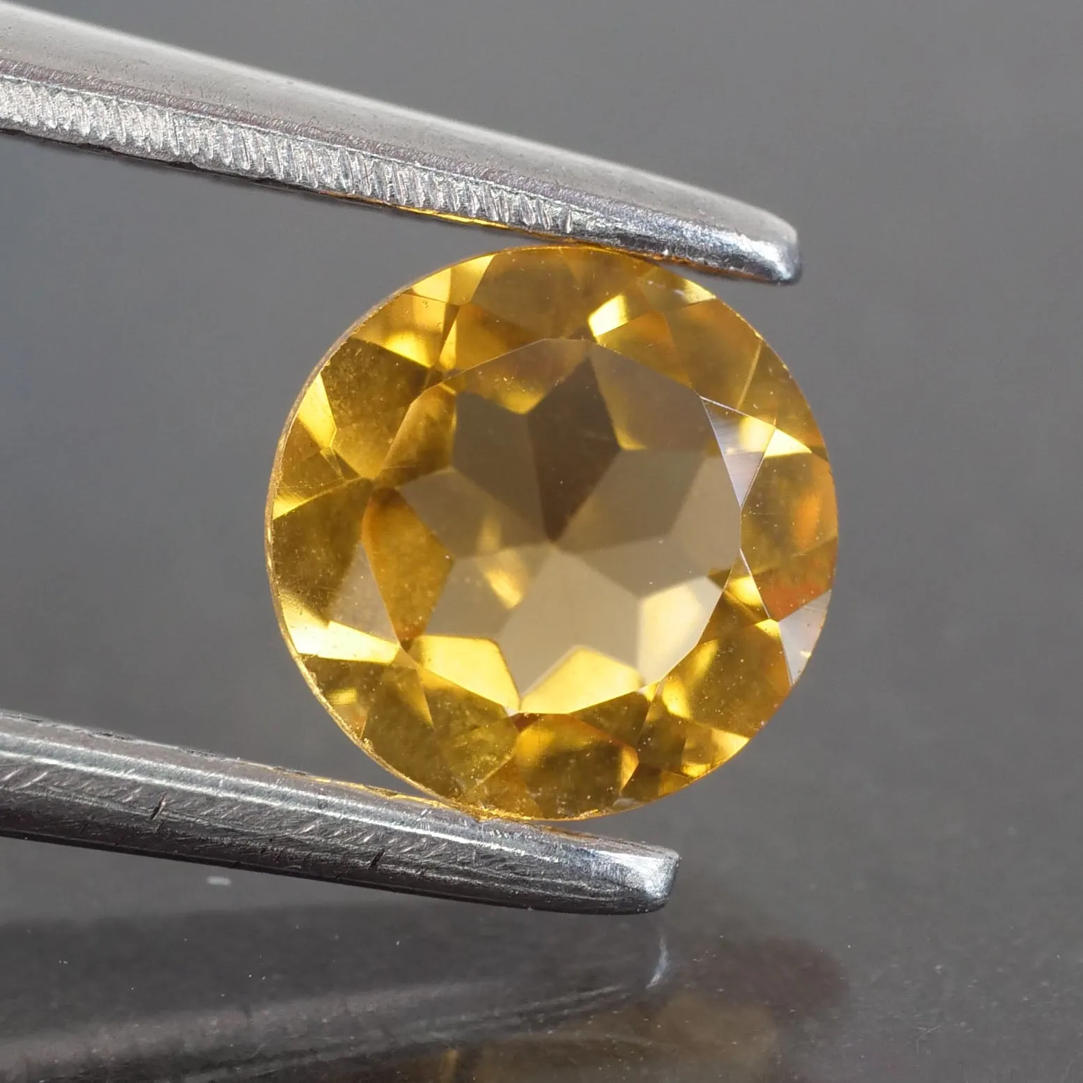 Citrine | natural, round cut 6mm, VS, 0.7ct