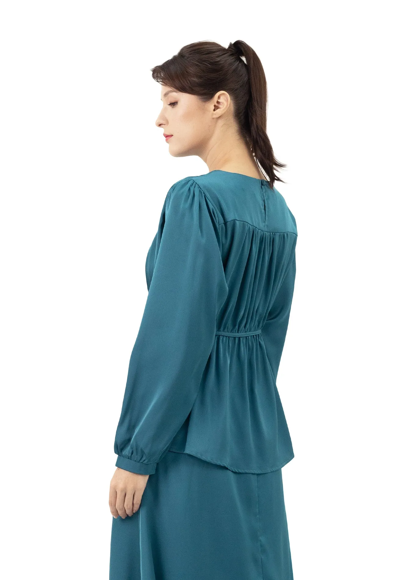 DAISY BY VOIR Flowy Drawstring Satin Blouse