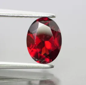 Garnet | natural, oval cut, 8 x 6mm, VS 1.2ct