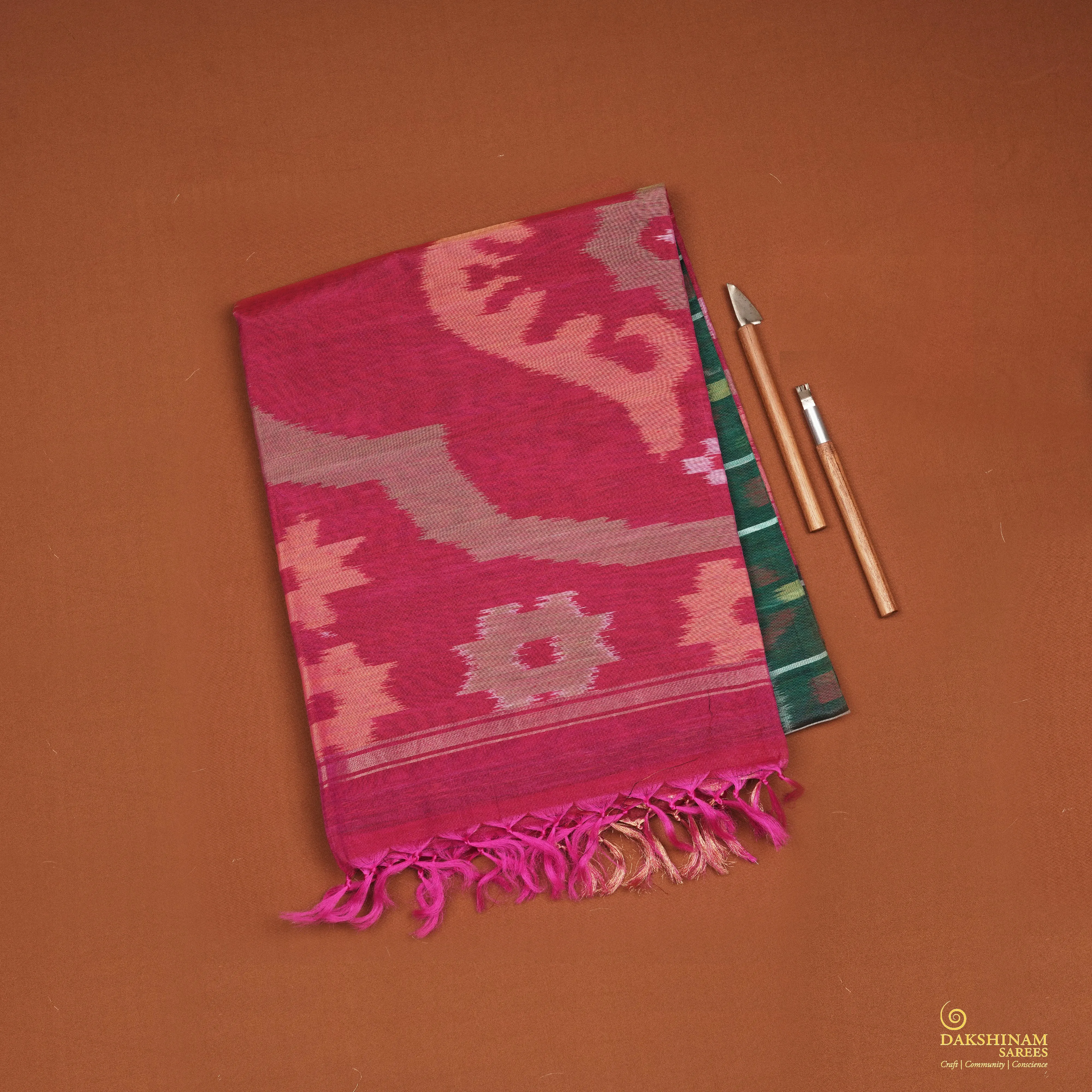 Handwoven Green with Pink Silk Cotton Saree - 2168T010127DSC