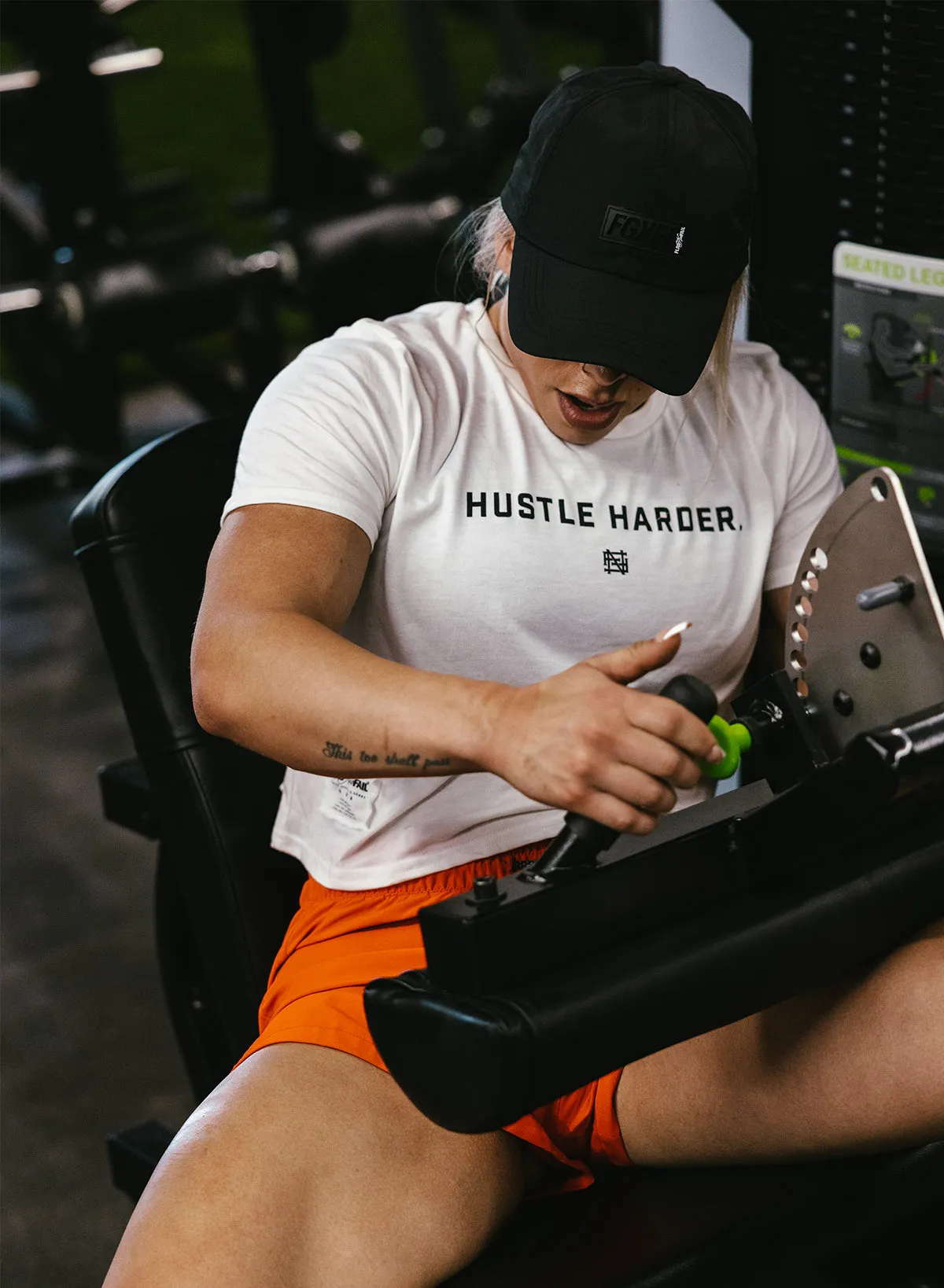 HUSTLE HARDER CROP TEE - WHITE