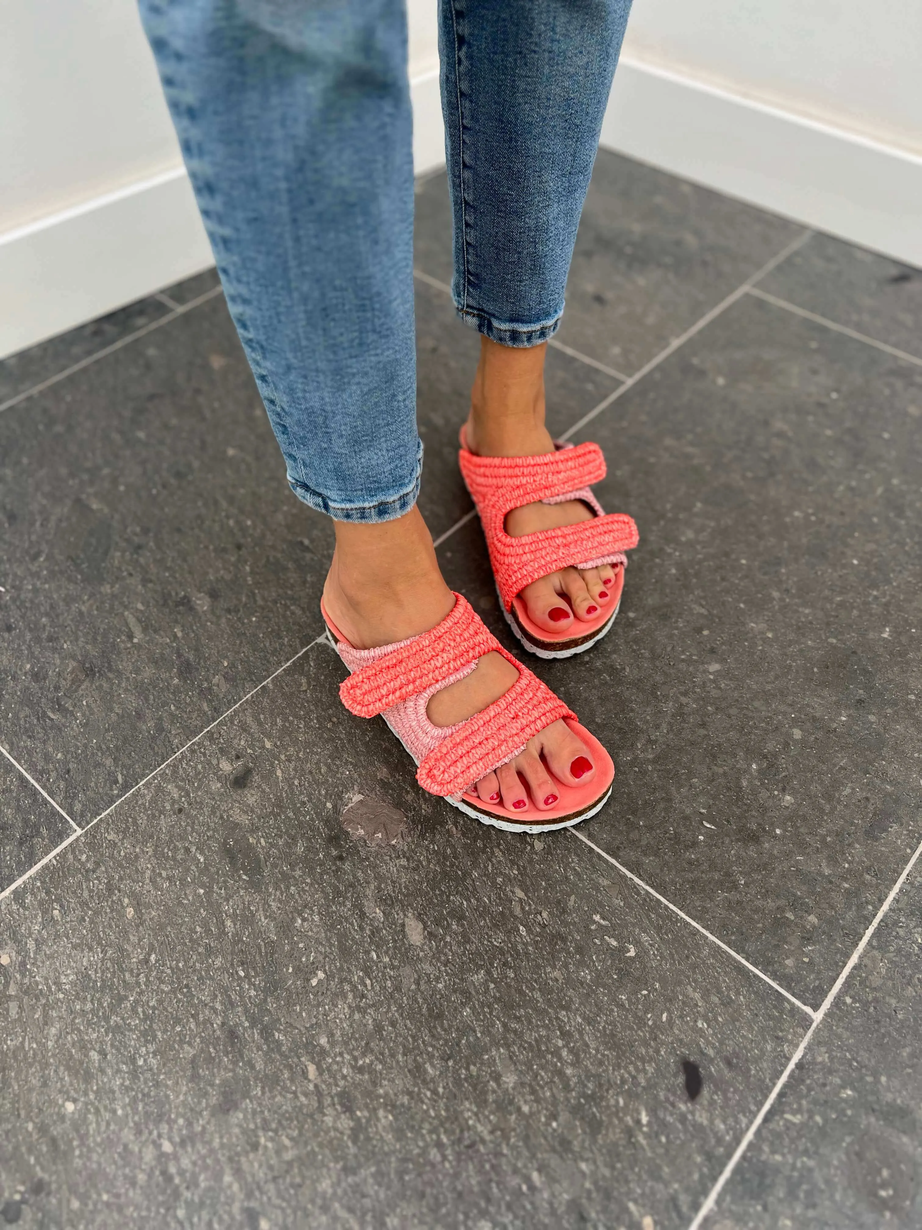 La Vera Vegan Rafia Sandals | Pink