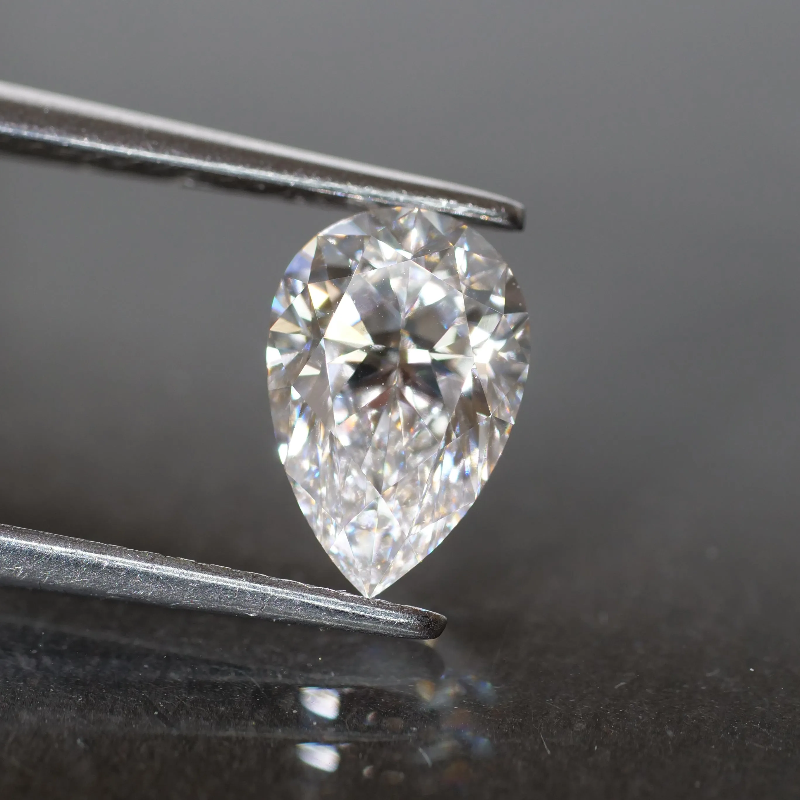 Lab grown diamond | IGI certificate, pear cut 8.5x6mm*, D color, VVS 2, 1.08 ct