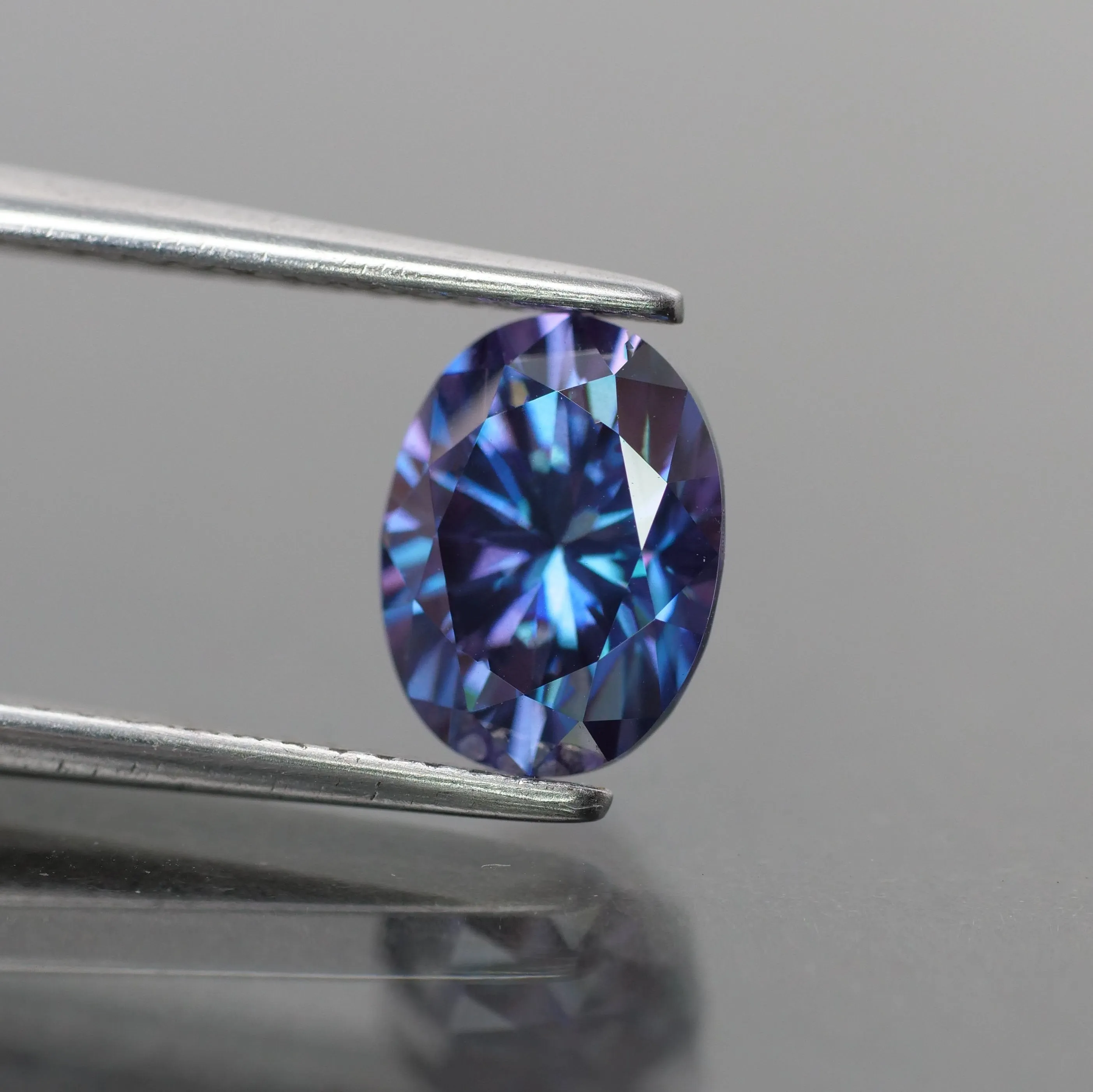 Moissanite blue | oval cut 8x6 mm, VS, 1.49 ct