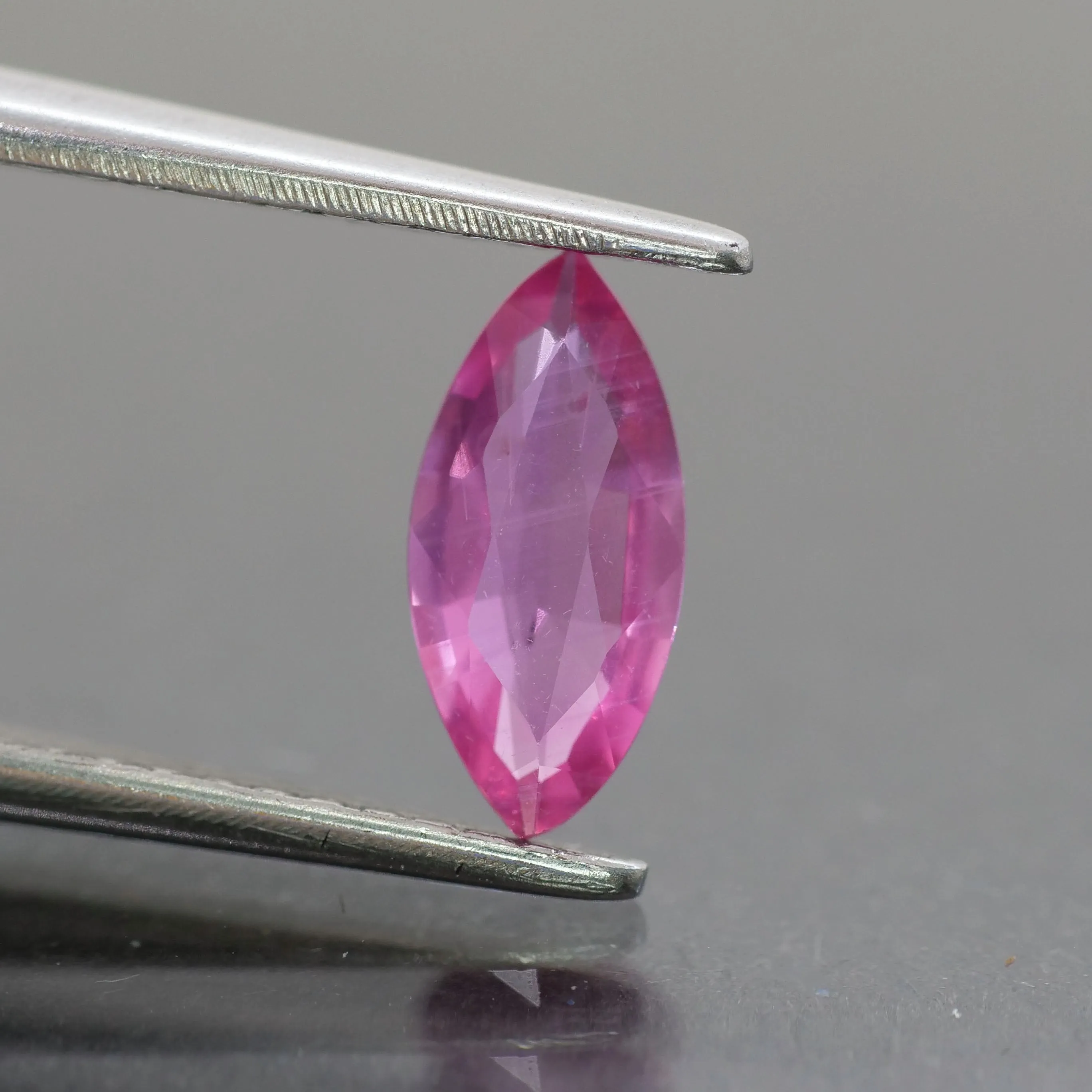 Pink sapphire | natural, marquise cut 8.5x4 mm, 0.53 ct