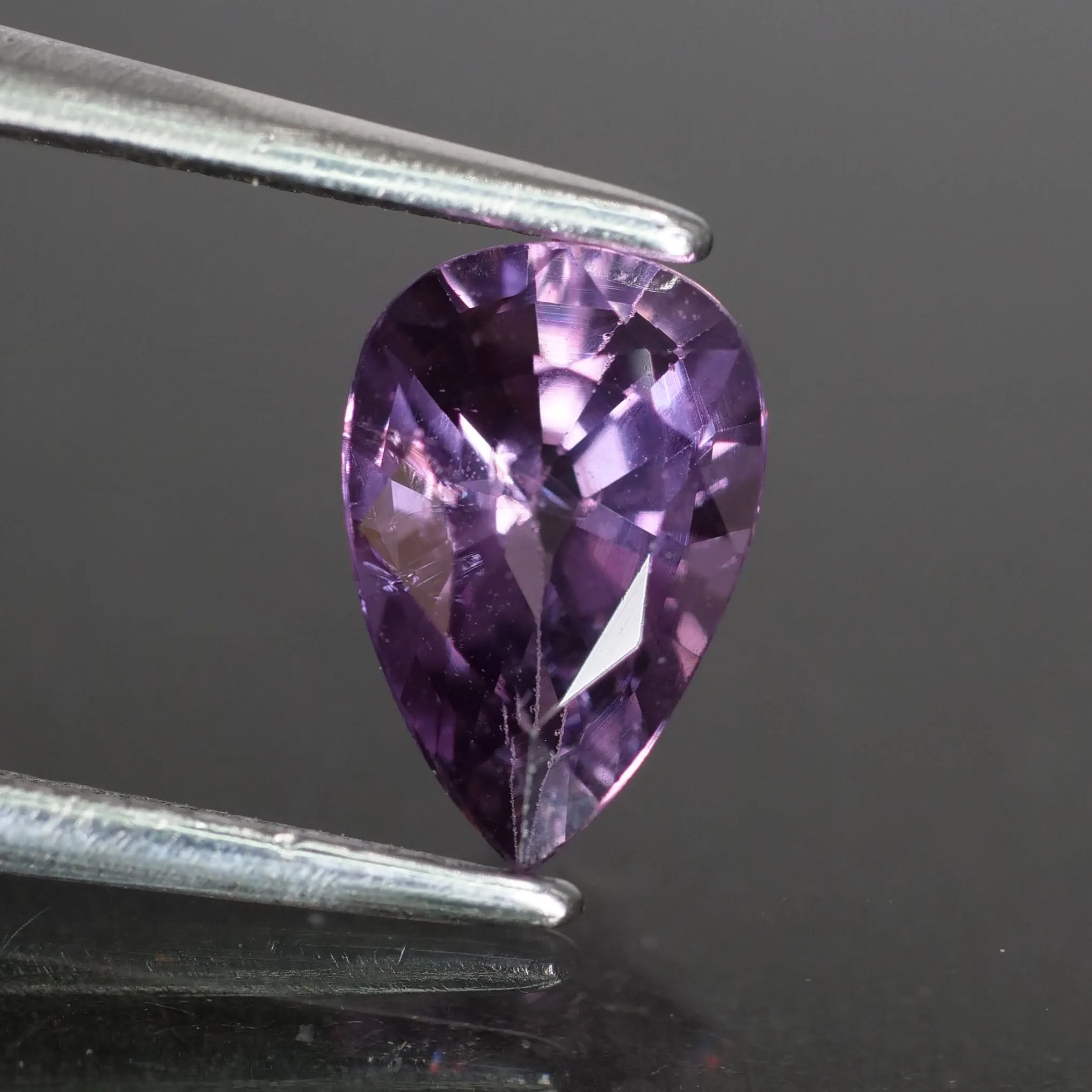 Purple Sapphire | natural, pinkish purple, pear cut 7x5mm, SI1 0.8 ct