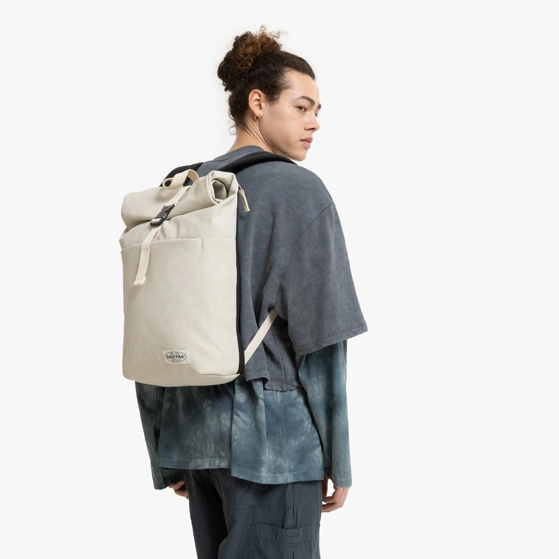 SAC EASTPAK UP ROLL UPGRAINED BEIGE