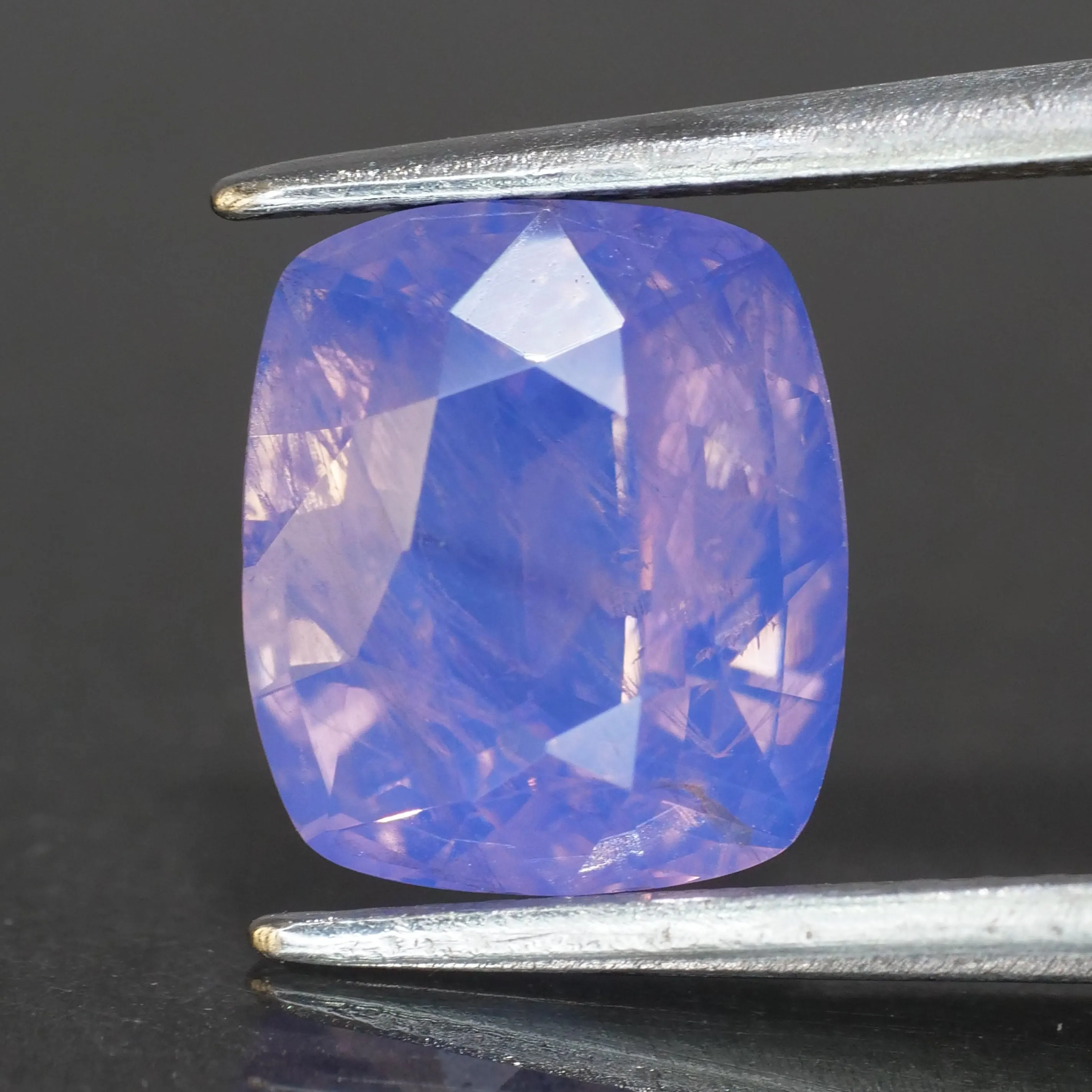 Sapphire opalescent | natural, mermaid pinkish purple, cushion cut 8.5x7.5mm, VS 2.9ct