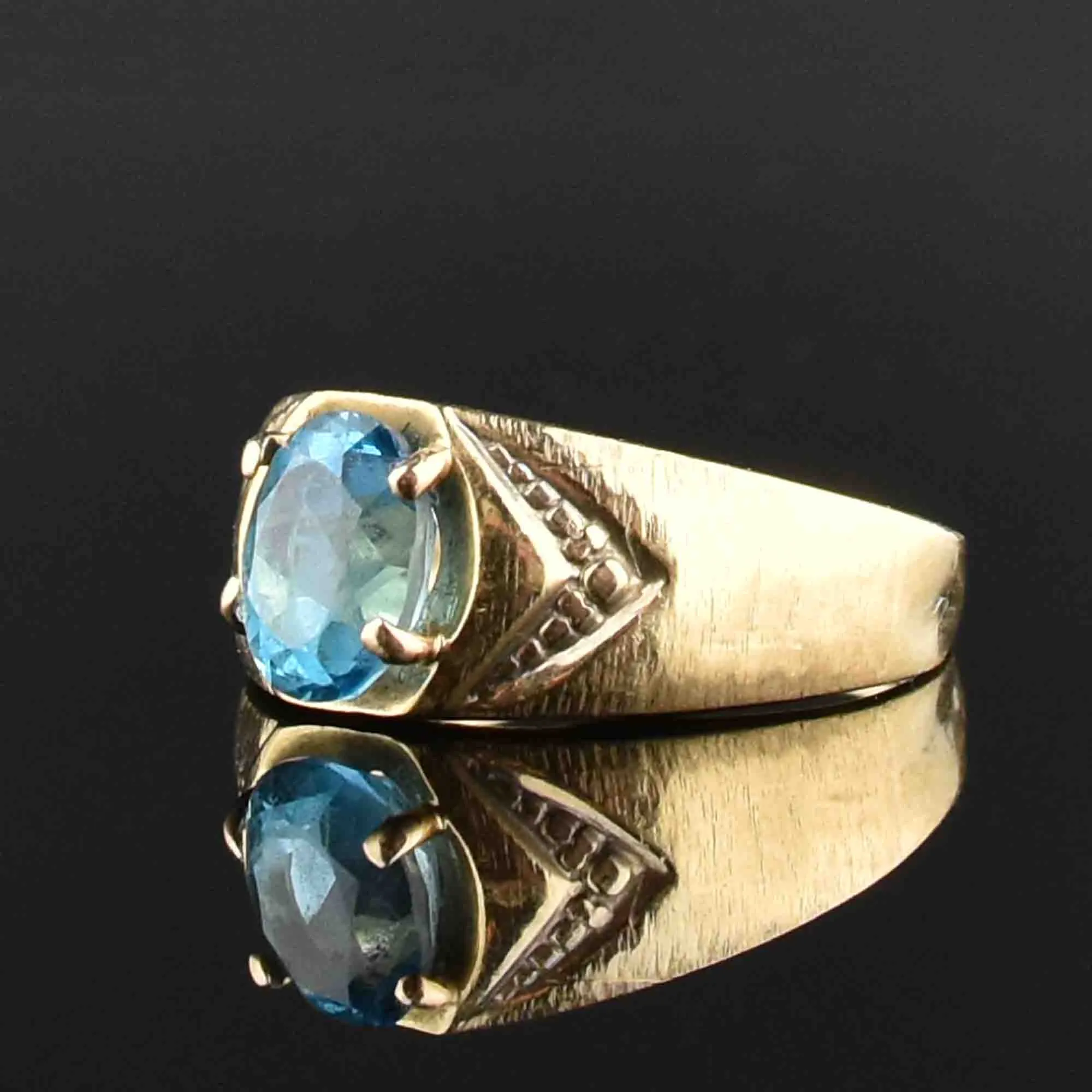 Vintage 10K Gold Blue Topaz Statement Ring