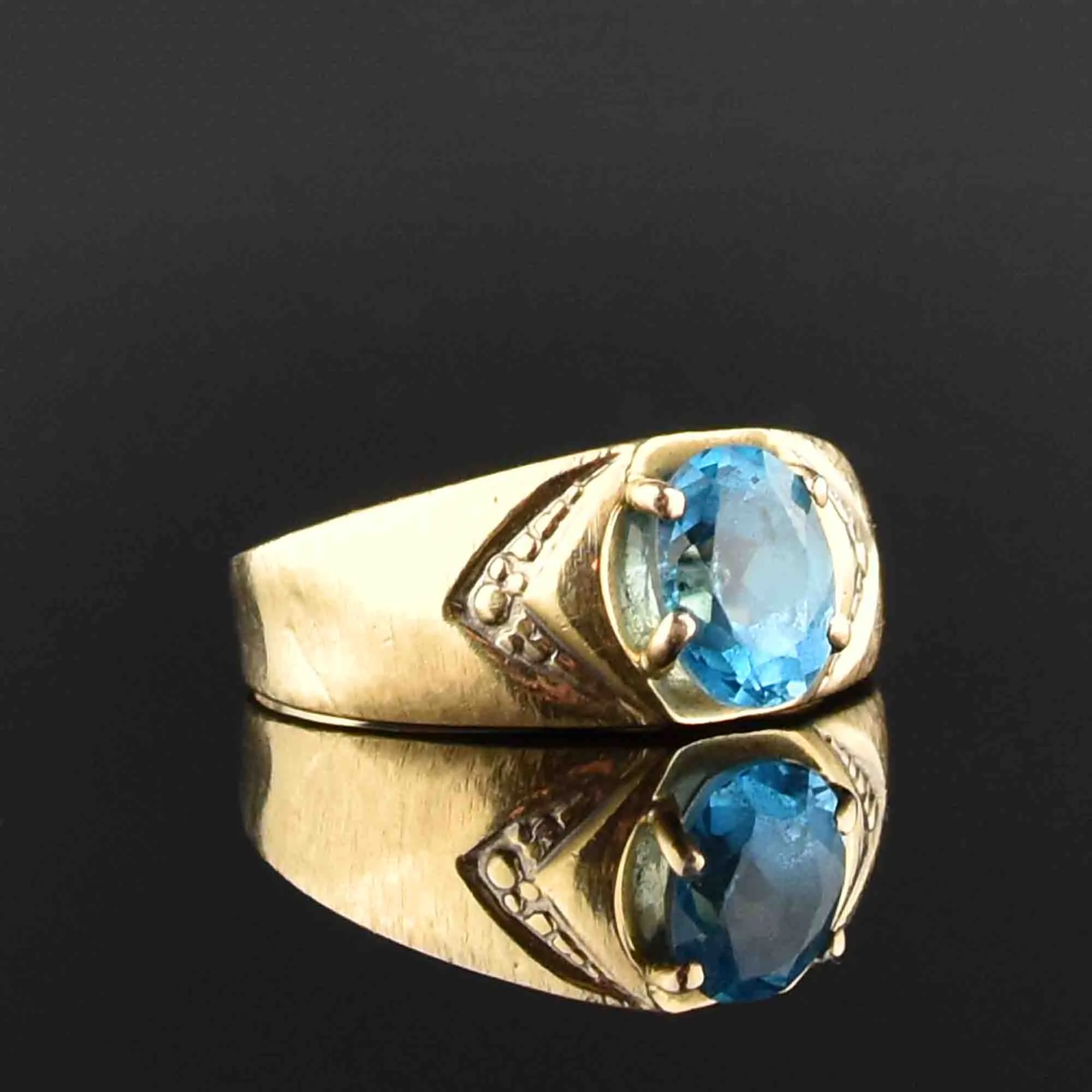 Vintage 10K Gold Blue Topaz Statement Ring