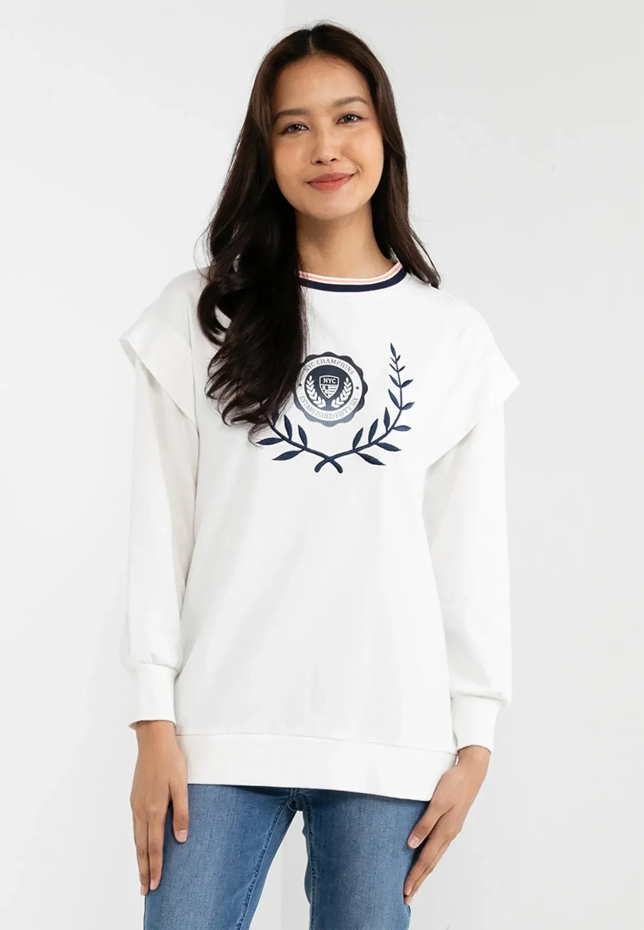 VOIR JEANS British-Style Badge Print Sweater