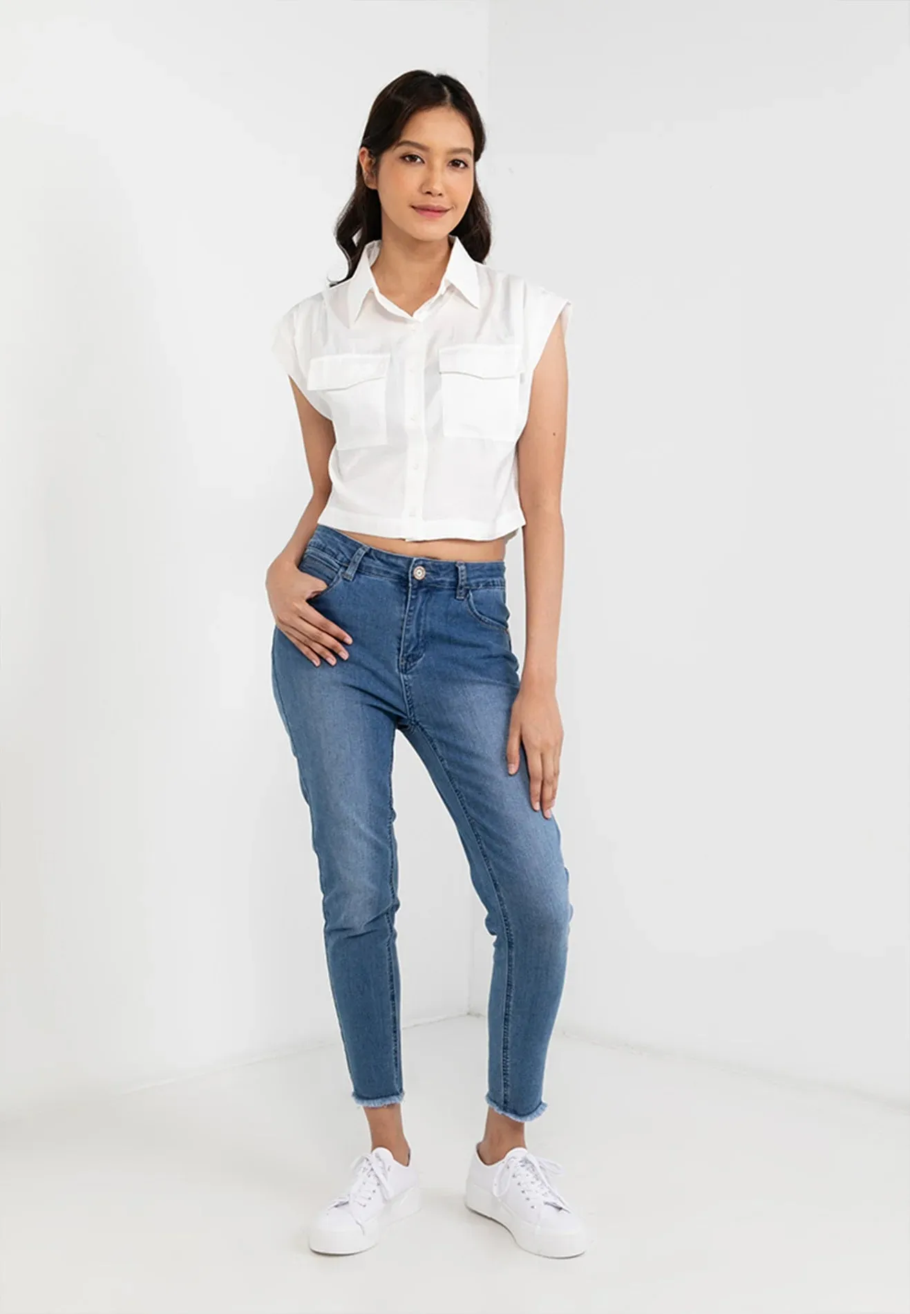 VOIR JEANS Button Up Detail Crop Top