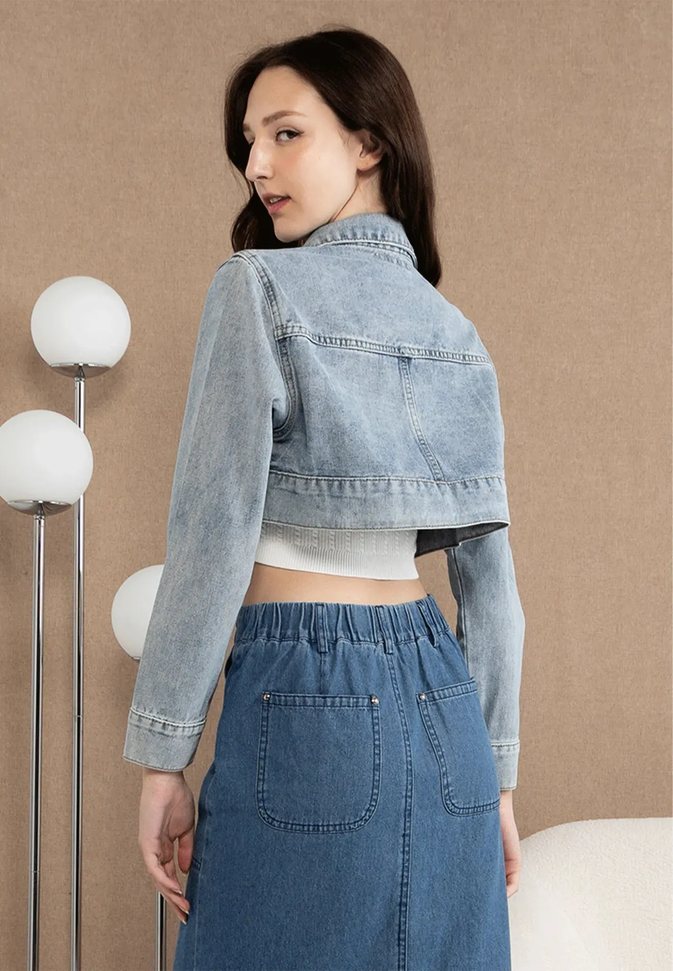 VOIR JEANS Double Flap Pockets Crop Denim Jacket